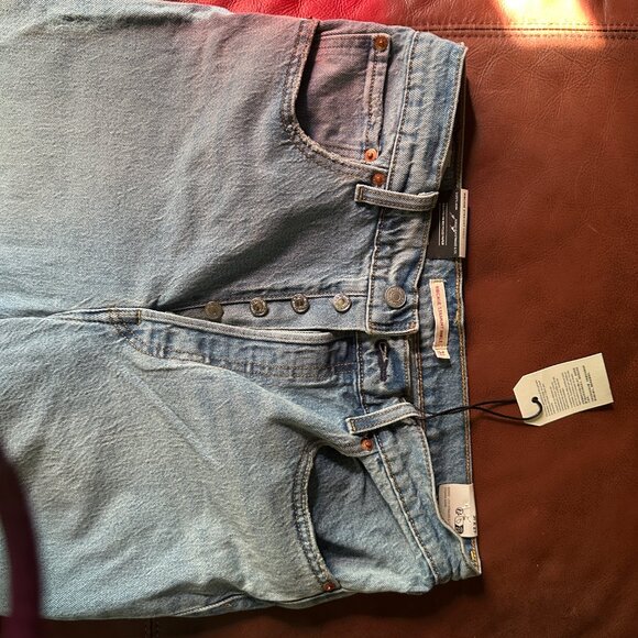 Levi's Women's Premium Ribcage Straight Ankle Jeans NWT Size 31 - Picture 11 of 12